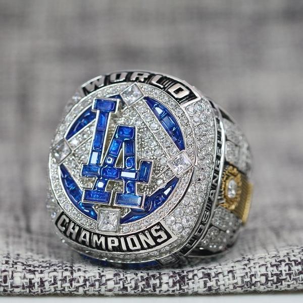 LA Dodgers Champions Ring Baseball Collection w the Box