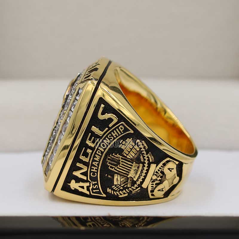 Los Angeles Angels Champions Ring for Baseball world champions 2002